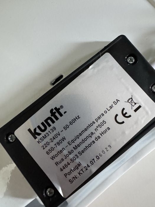 Sanduicheira Kunft KSM3139 Branca.