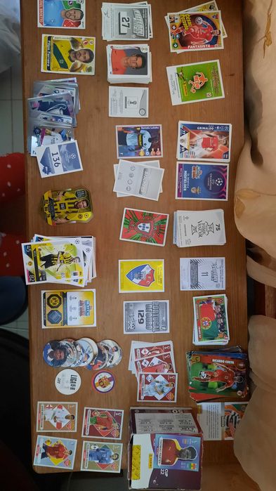Várias coleção cromos de futebol