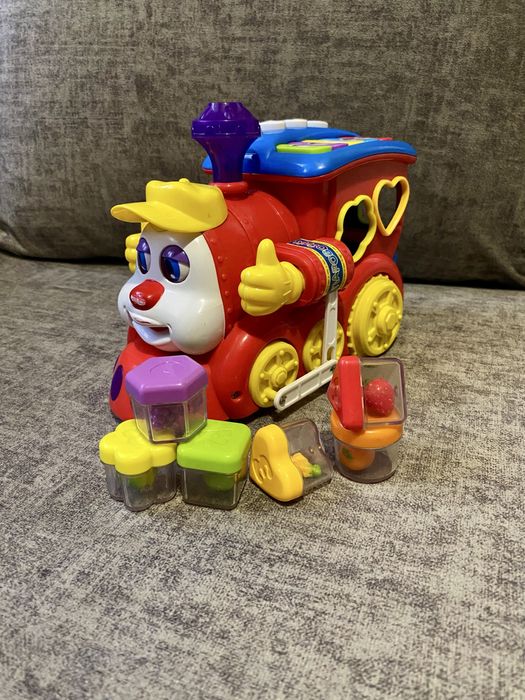 Іграшки  сортер потяг куб будинок