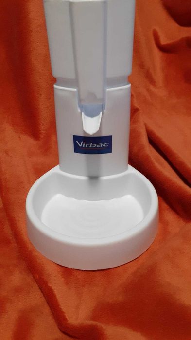 Dispensador bebedouro de água gatos