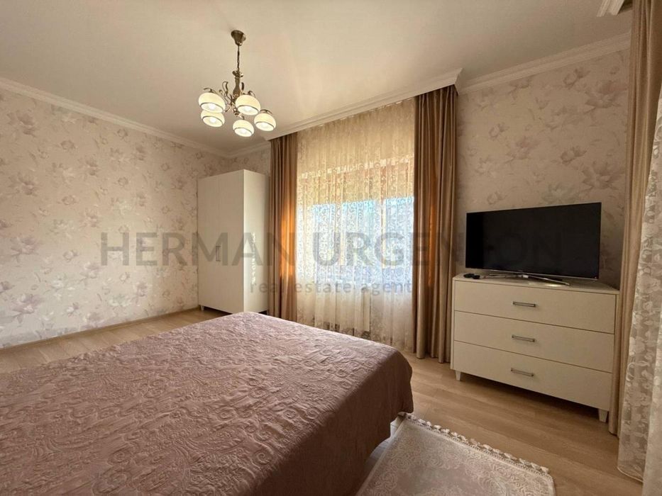 Продаж будинку 183 м.кв / 16 соток / р-н Компотний