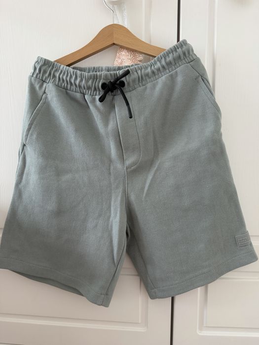 Spodenki Zara size 10- 140 cm