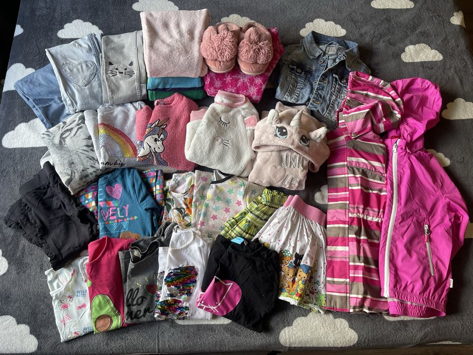 Пакет речей на дівчинку 5-6 років + 6 пар взуття.