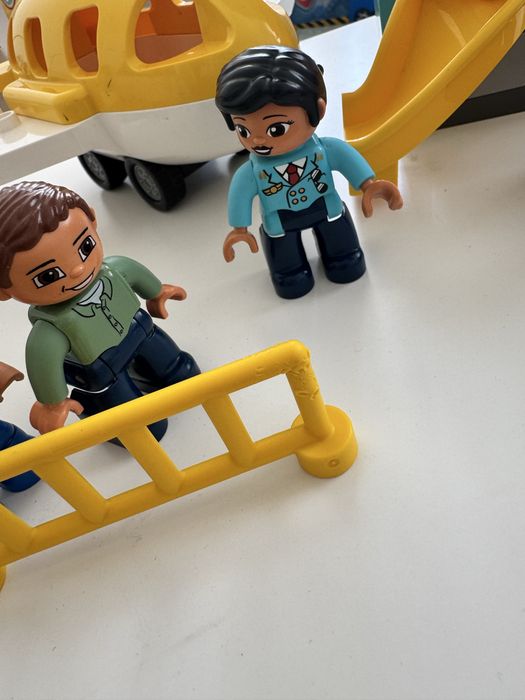 10871 LEGO Duplo aeroporto