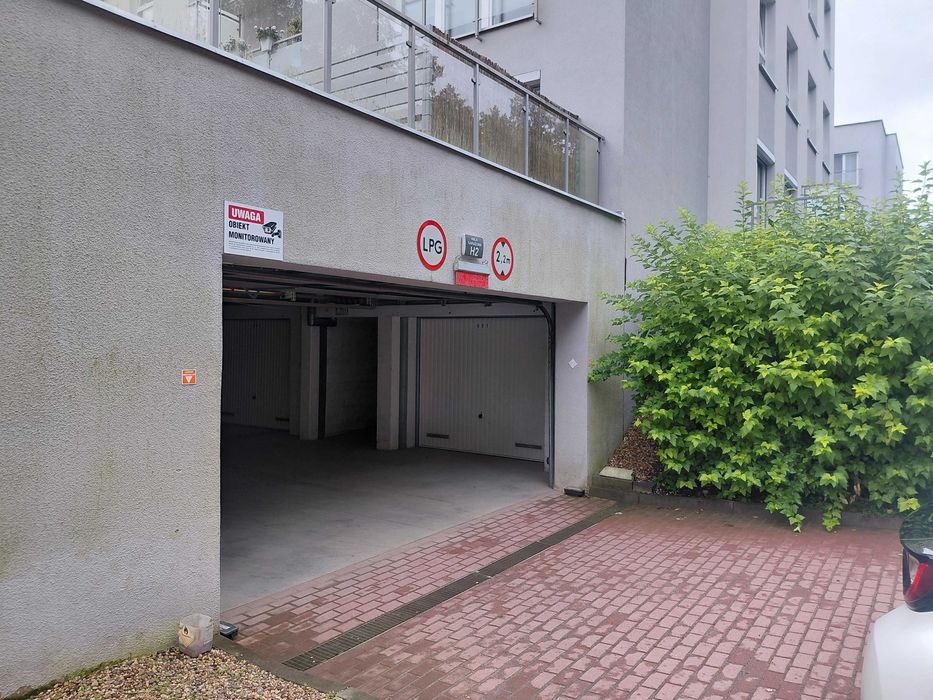 Sprzedam garaż nowy ul.Suwalska