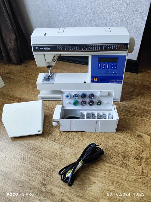 Комп'ютерна швейна машина Husqvarna Viking Sew Easy 350