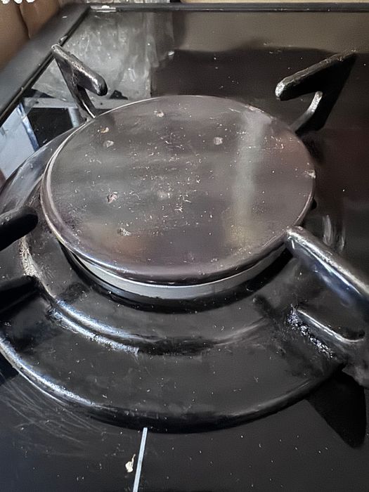 Placa a Gás Ariston (4 Bicos) – Vidro Estreito Preto (Como Nova / Excelente Estado)
