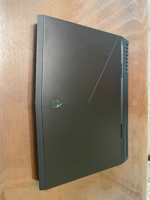 Ноутбук 17" FHD Alienware 17 R4 (I7-7700HQ/16Gb/SSD 128Gb+HDD 2Tb/GTX1060)