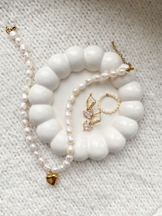 Подарунок дівчині .Чокери й намиста з натуральних перлин.Ручна робота