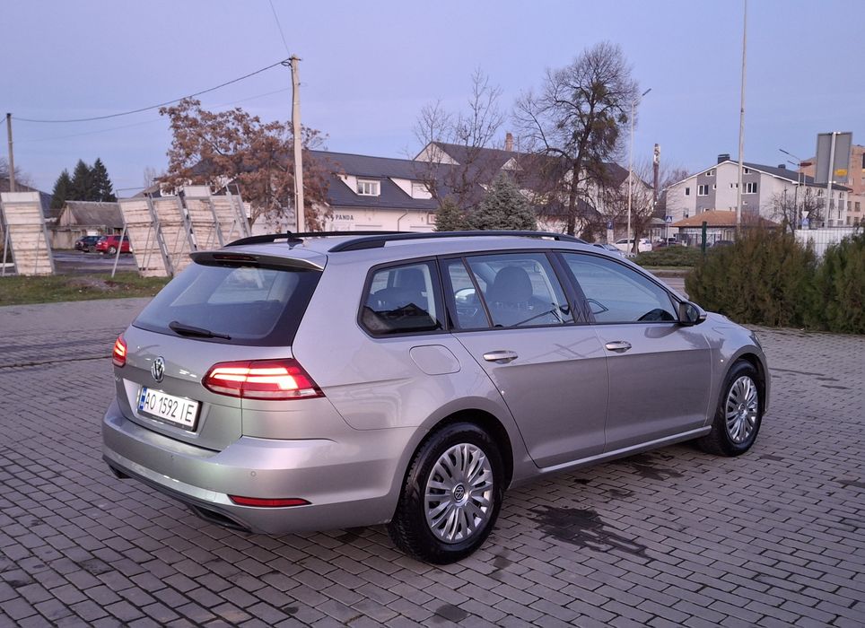 Продам Гольф 7 1.6 диз.Автомат.20р.