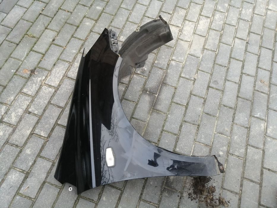 Hyundai Getz lift błotnik prawy kolor EB