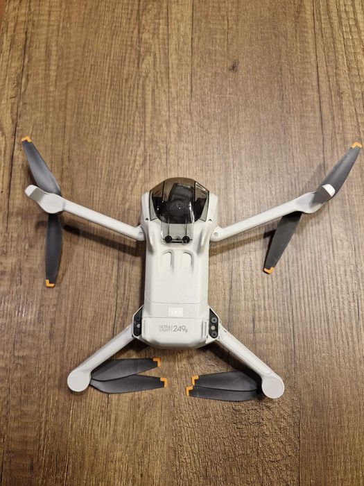 Dron DJI mini 3 DJI -RC