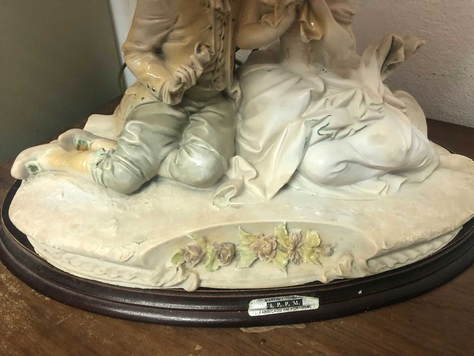 Candeeiro antigo em marfinite