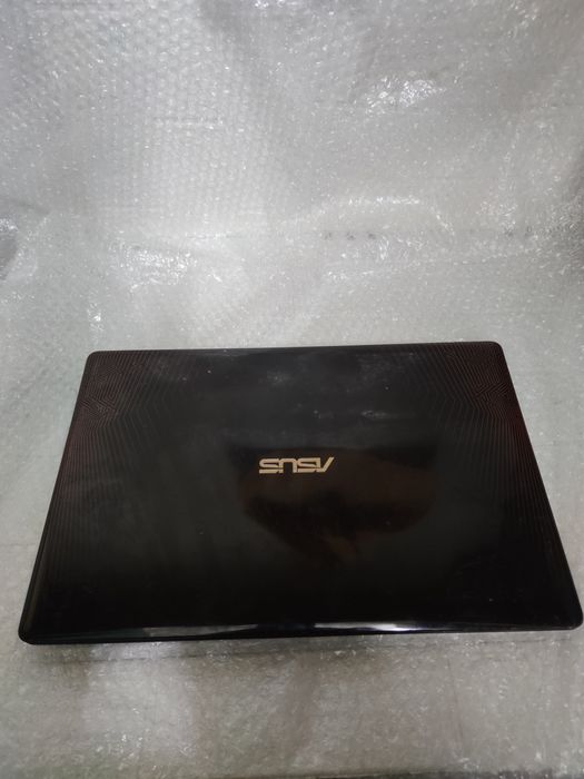 Asus x550v i5-7300hd, 8 оперативки, gtx 950m, ssd 240 gb