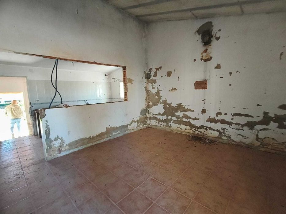 MORADIA T2 em Lote de 1560m2