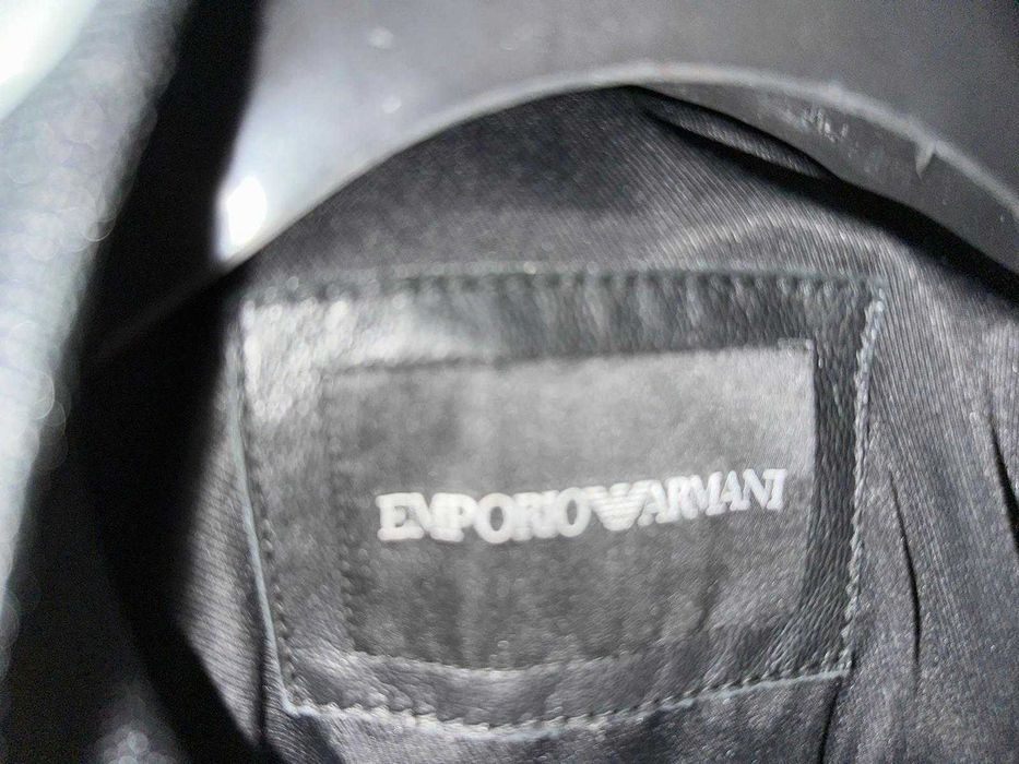 Casaco em pele. Armani