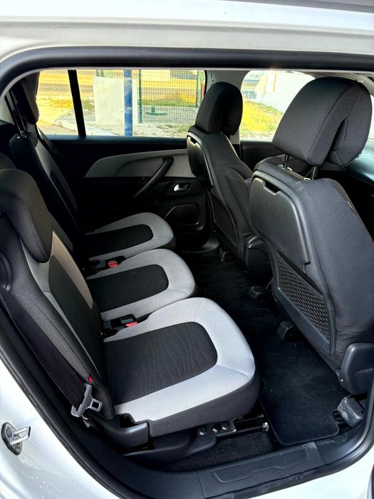 Estado Impecável: Citroën C4 Grand Picasso Exclusive (1.6 BlueHDi) | Volante à Direita com Matrícula Portuguesa