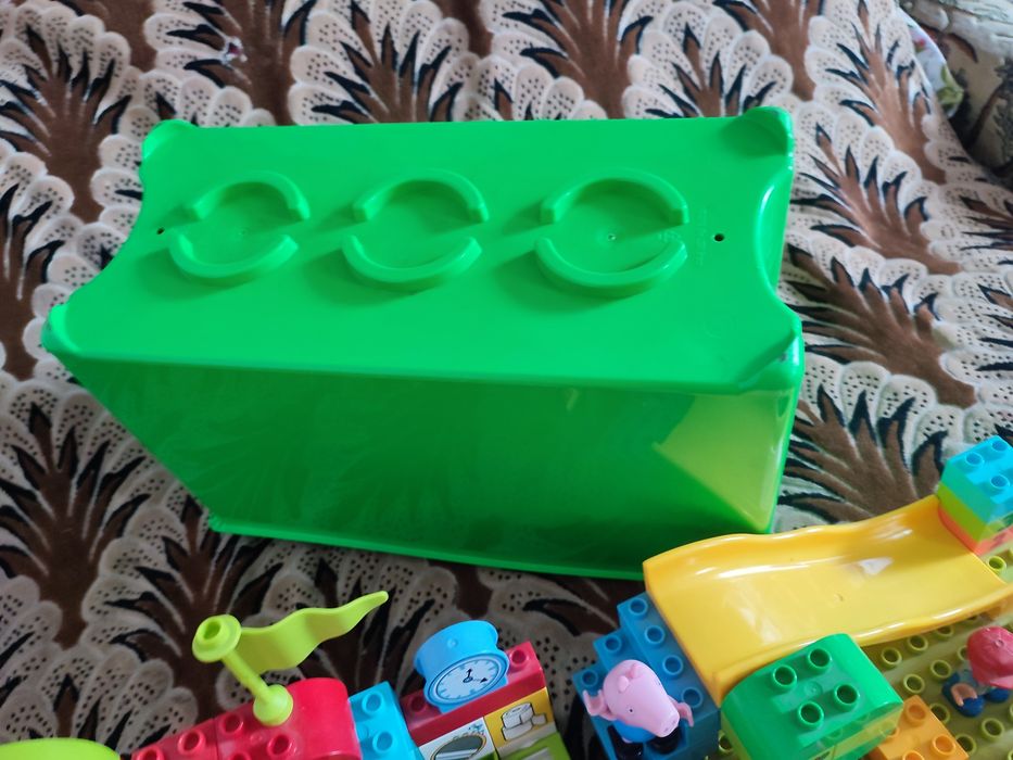 Lego Duplo конструктор дитячий садок в контейнері