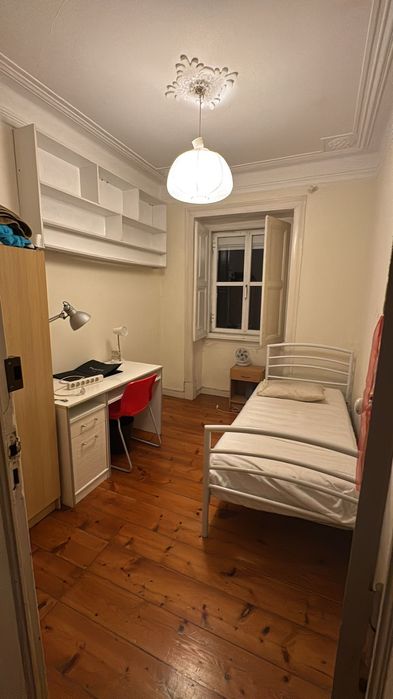 Quarto  Saldanha 430€ sem calção