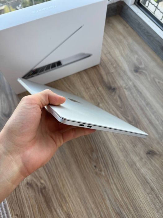 macbook pro 13 (2020 рік) 1 Tb терабайт 16/1 тб офіційний Touch Bar