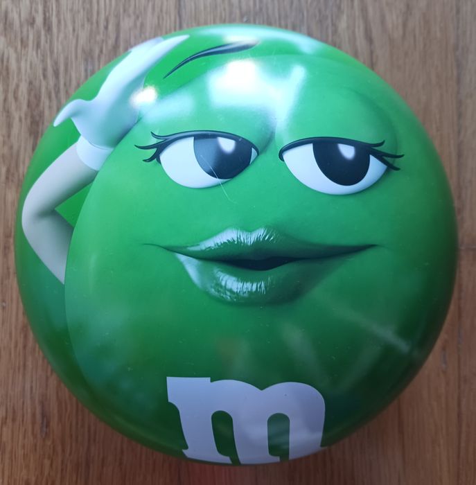 Caixa lata m & m's