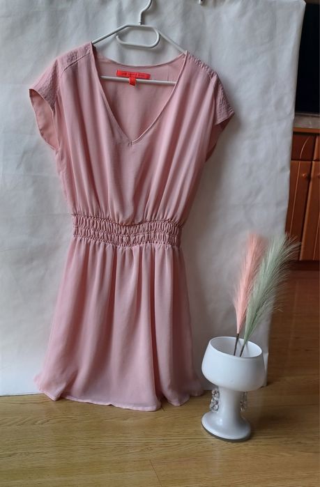 Mango Love Basic śliczna sukienka pudrowy róż gumka kobieca różowa S M