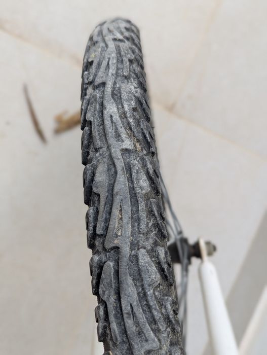 Bicicleta Decathlon - Sem Autocolantes