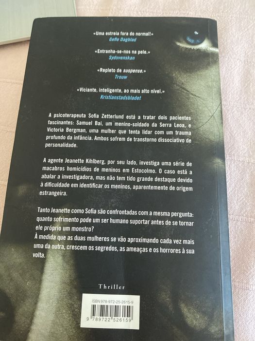 A Rapariga-corvo de Erik Axl Sund