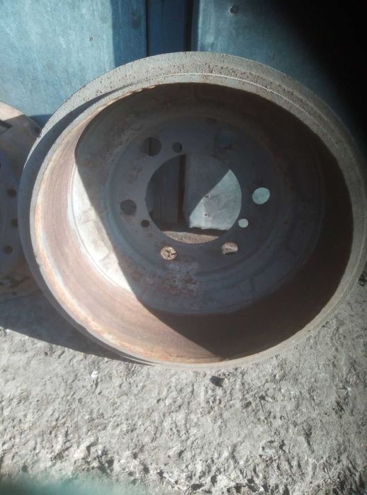 Продам задній тормозний диск на ГАЗ 53