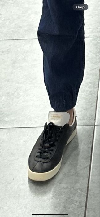 Кросівки Adidas Lacombe