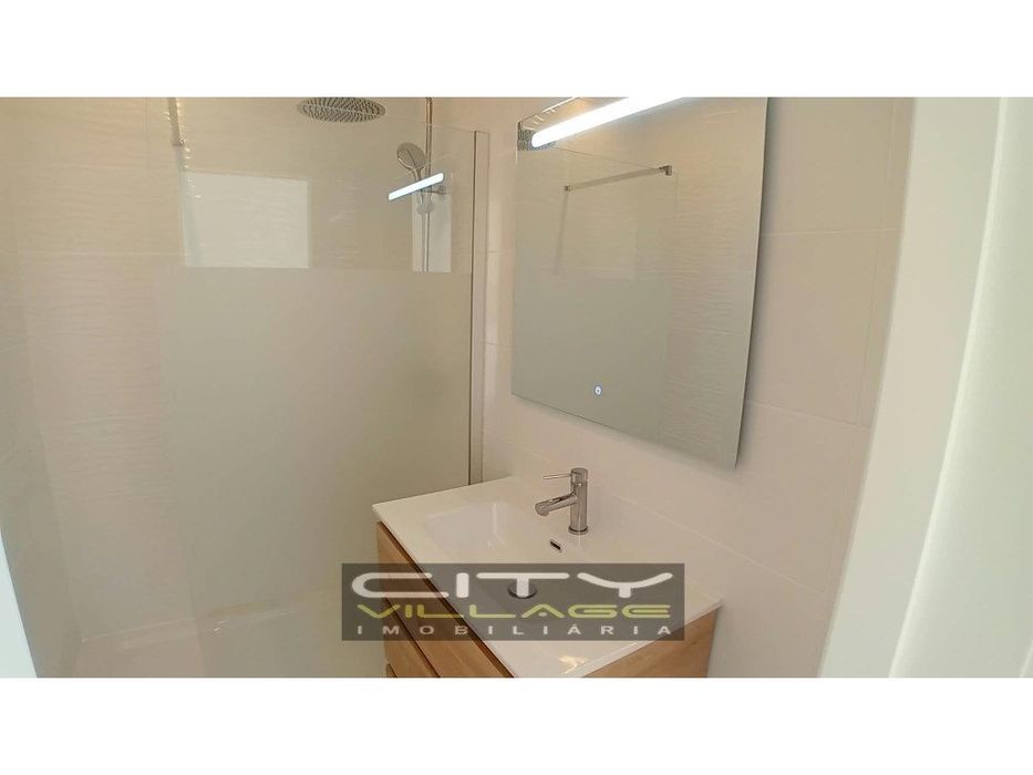 Apartamento T1+1 com Quintal e Churrasqueira Zona Baixa da Banheira