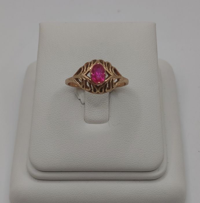 Piękny złoty pierścionek pr.585 od Halogsm Zgierz.