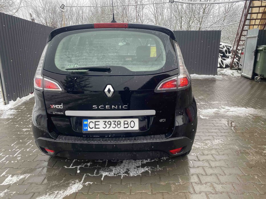 Продам сценік 2013р