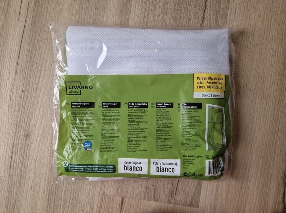 Rede mosquiteira branca com íman