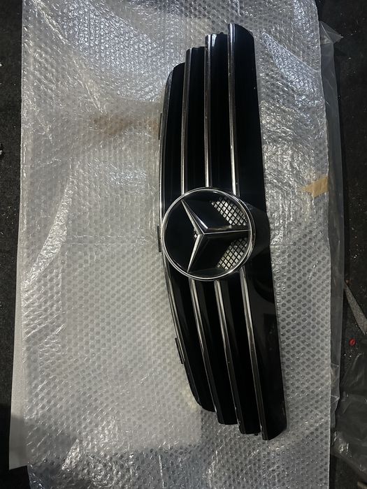 Grelha original para mercedes clk w209