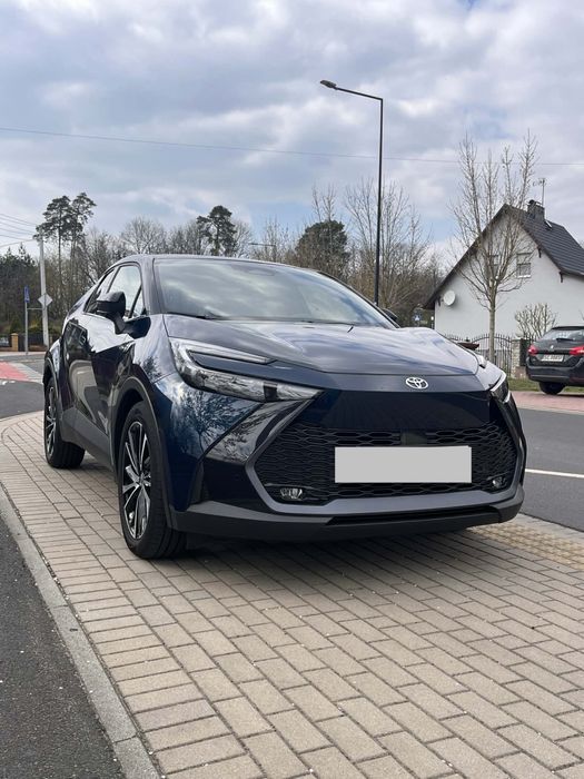 Toyota C- Hr hybryda 2024r.
