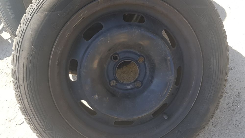 Opony zimowe z felgami do 185/65/R15