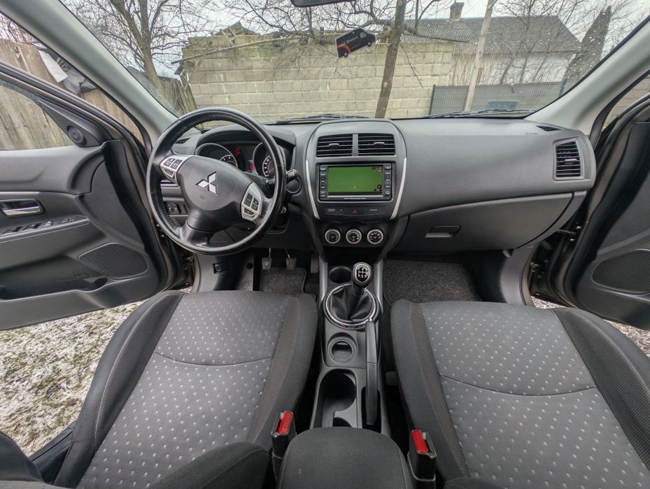 Mitsubishi Asx 2011r