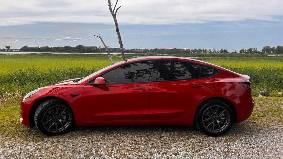 Tesla Model 3 2023