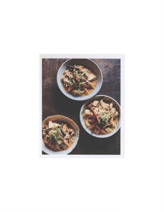 Книга "Специи. Гид по вкусам и ароматам", подарочная, новая