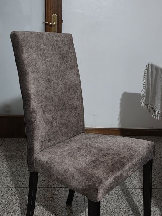 Conjunto de 4 cadeiras estofadas – vintage