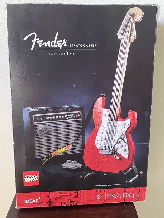 Lego Ideas Fender Stratocaster 21329
