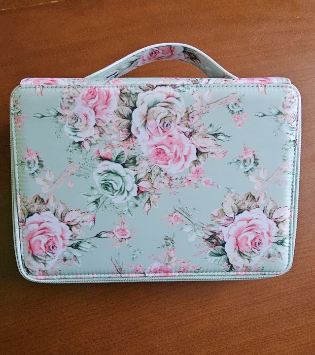 Piórnik walizka case na 252 miejsca nowy