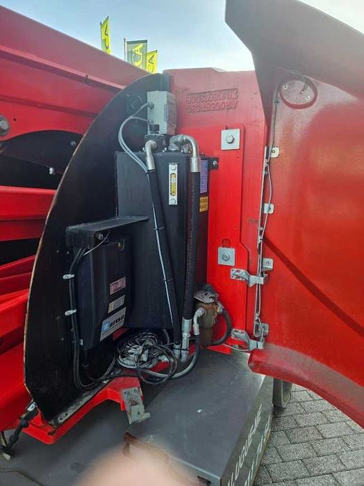 Vende-se plataforma articulada elétrica 15m de altura de trabalho