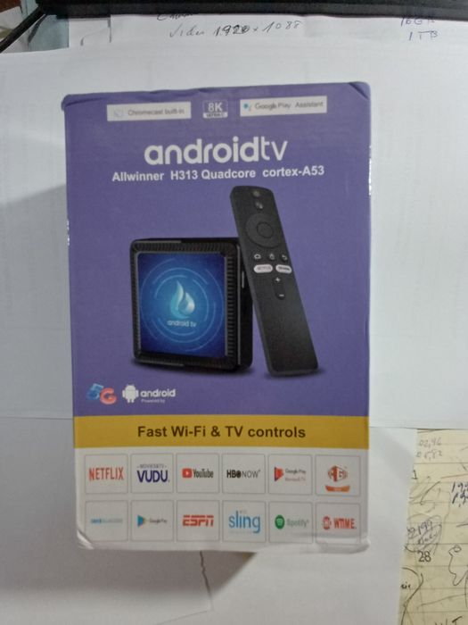 Box tv androide 14 q7 - 8GB + 128GB - Excelente.