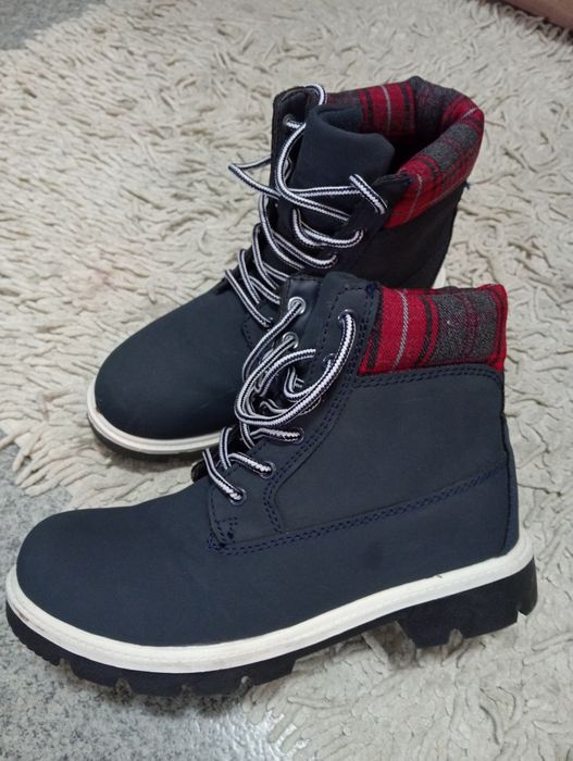 Buty zimowe roz.36.Firma Vty.Polecam