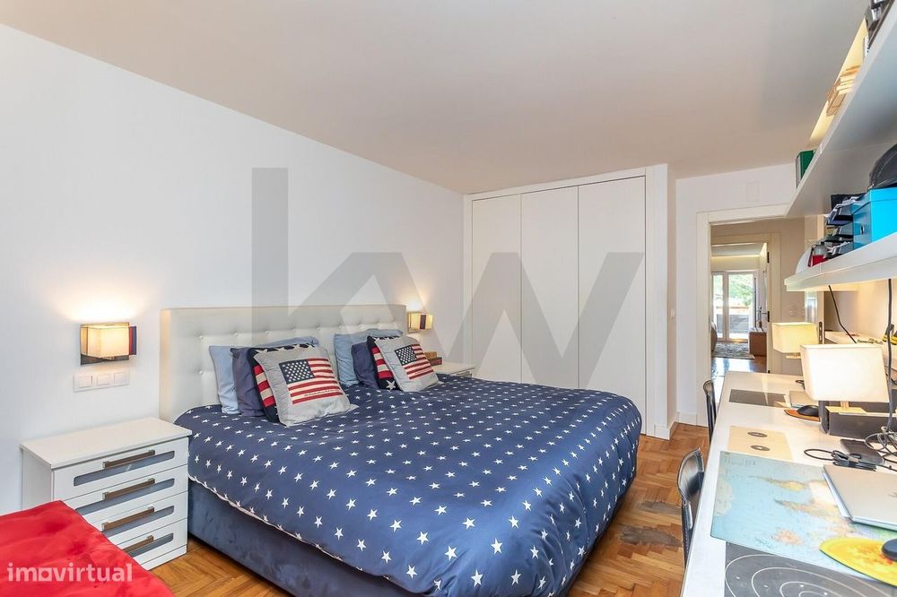 Apartamento T4 |  Parque dos Poetas l Terraço  com 50m2 e Box com  2 l