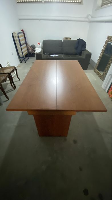 Mesa em Nogueira Natural - Extensivel