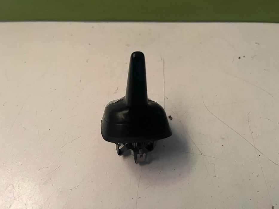Vw Passat B8 - Antena Radio Tejadilho Barbatana - Z736