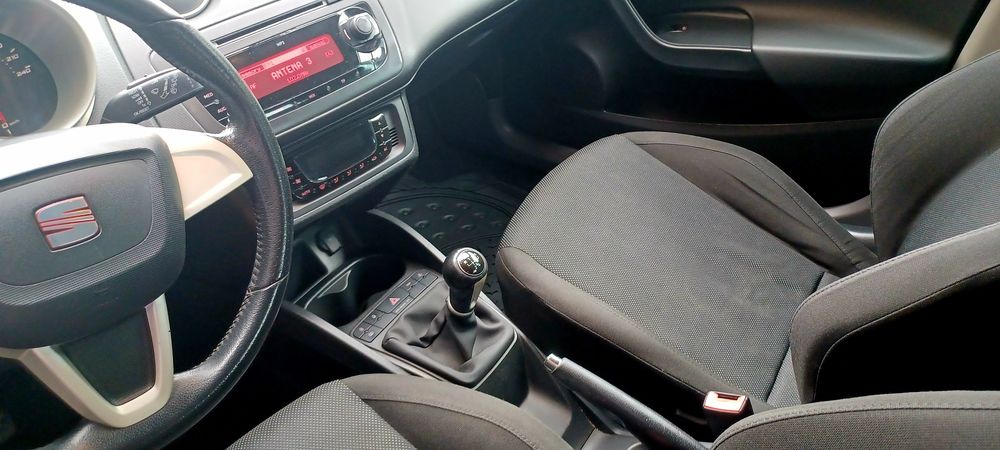 SEAT Ibiza 1.6 TDI 25 Anos – 09/2009 – Único Dono